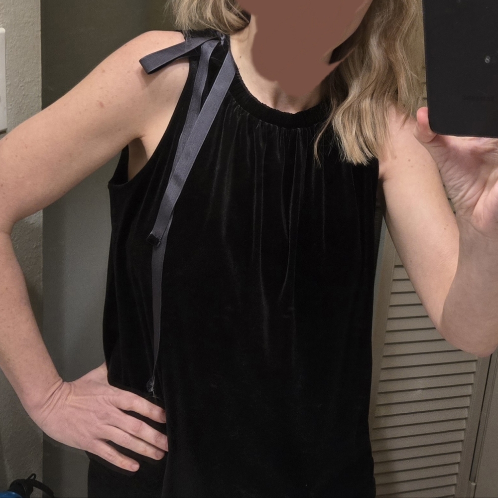 Ann Taylor Black Sleeveless Blouse with Ribbon Detail